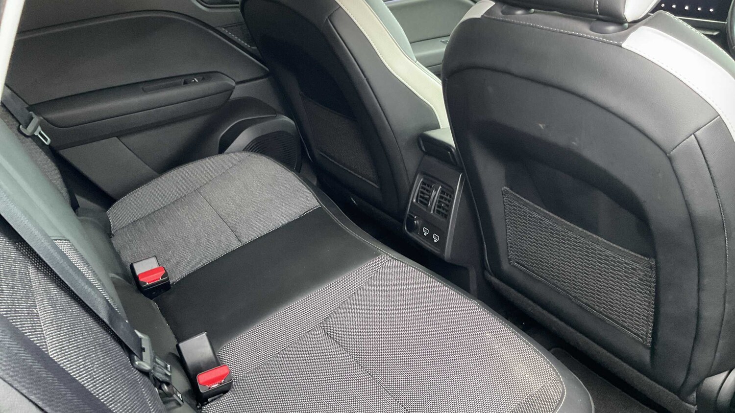 Used Renault Captur 2020 for sale - 76705202: Photo 17