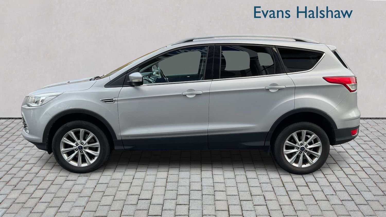 Used Ford Kuga 2015 for sale - 76515642: Photo 4