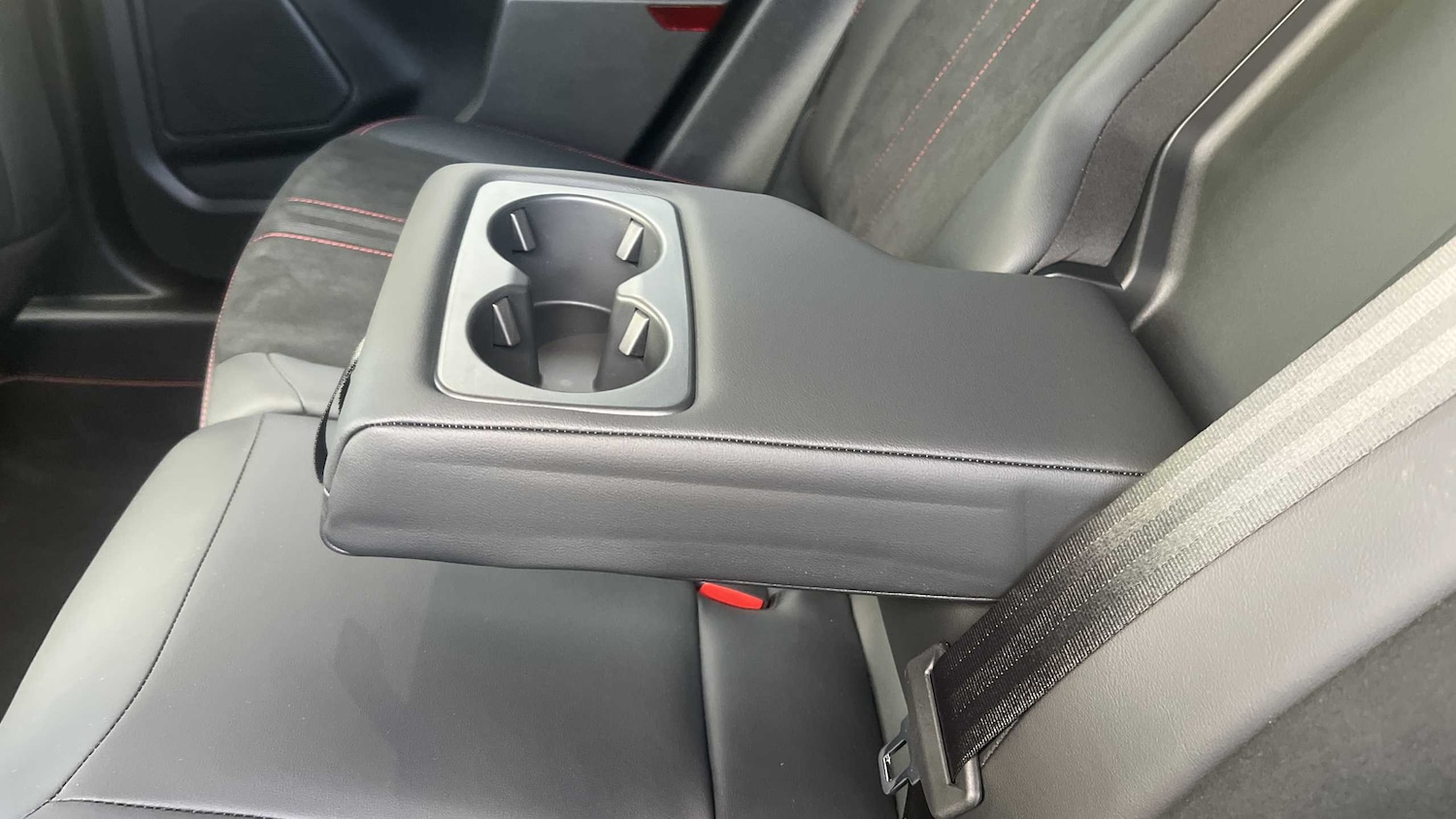 Used Ford Kuga 2025 for sale - 76435619: Photo 10