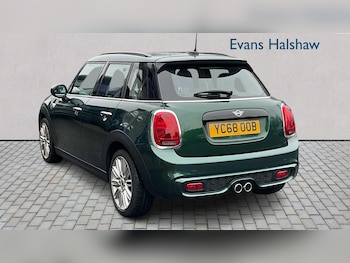 Used MINI Hatch 2018 for sale - 77000307: Photo