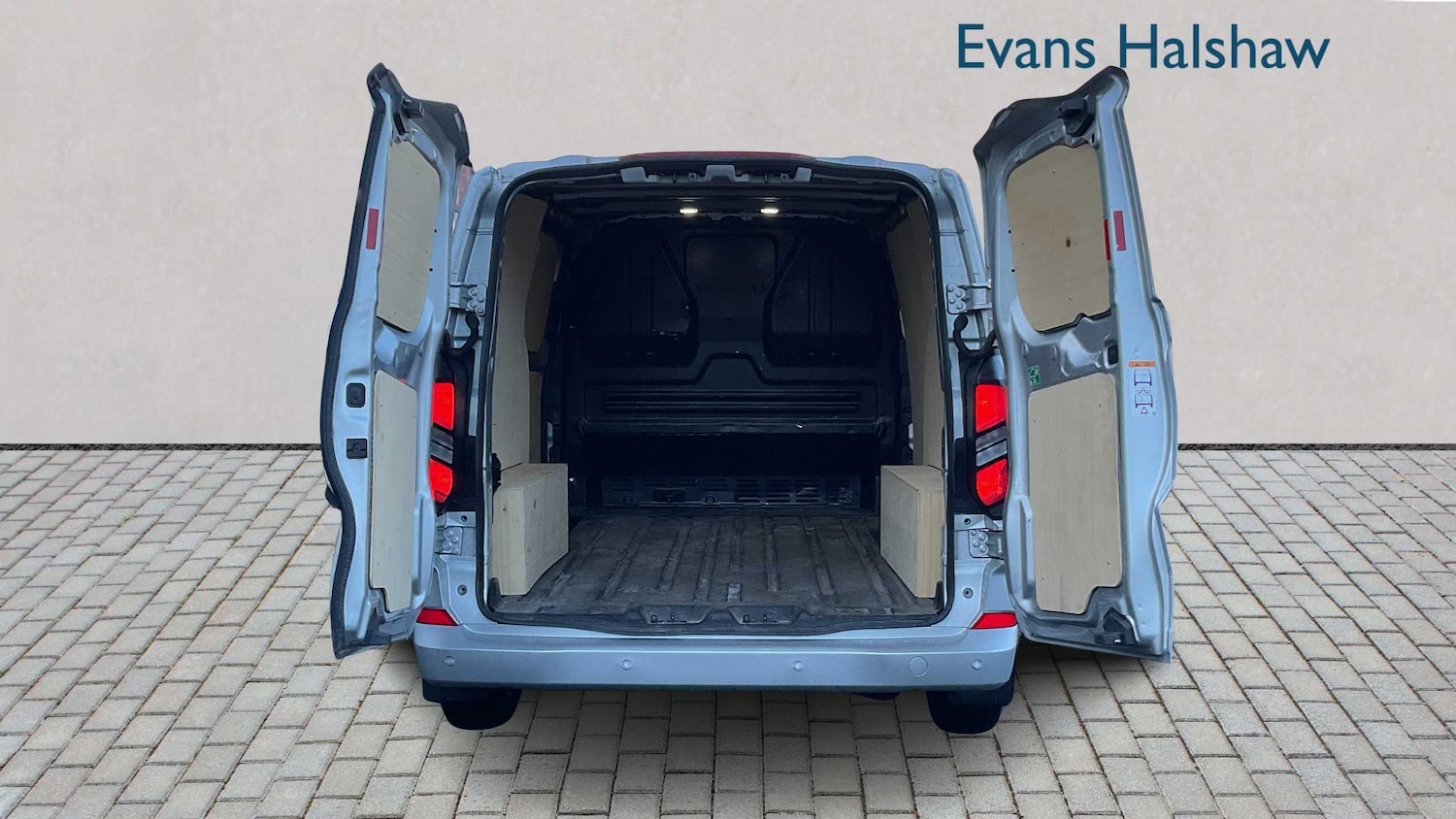 Used Ford Transit Custom 2024 for sale - 77373843: Photo 6