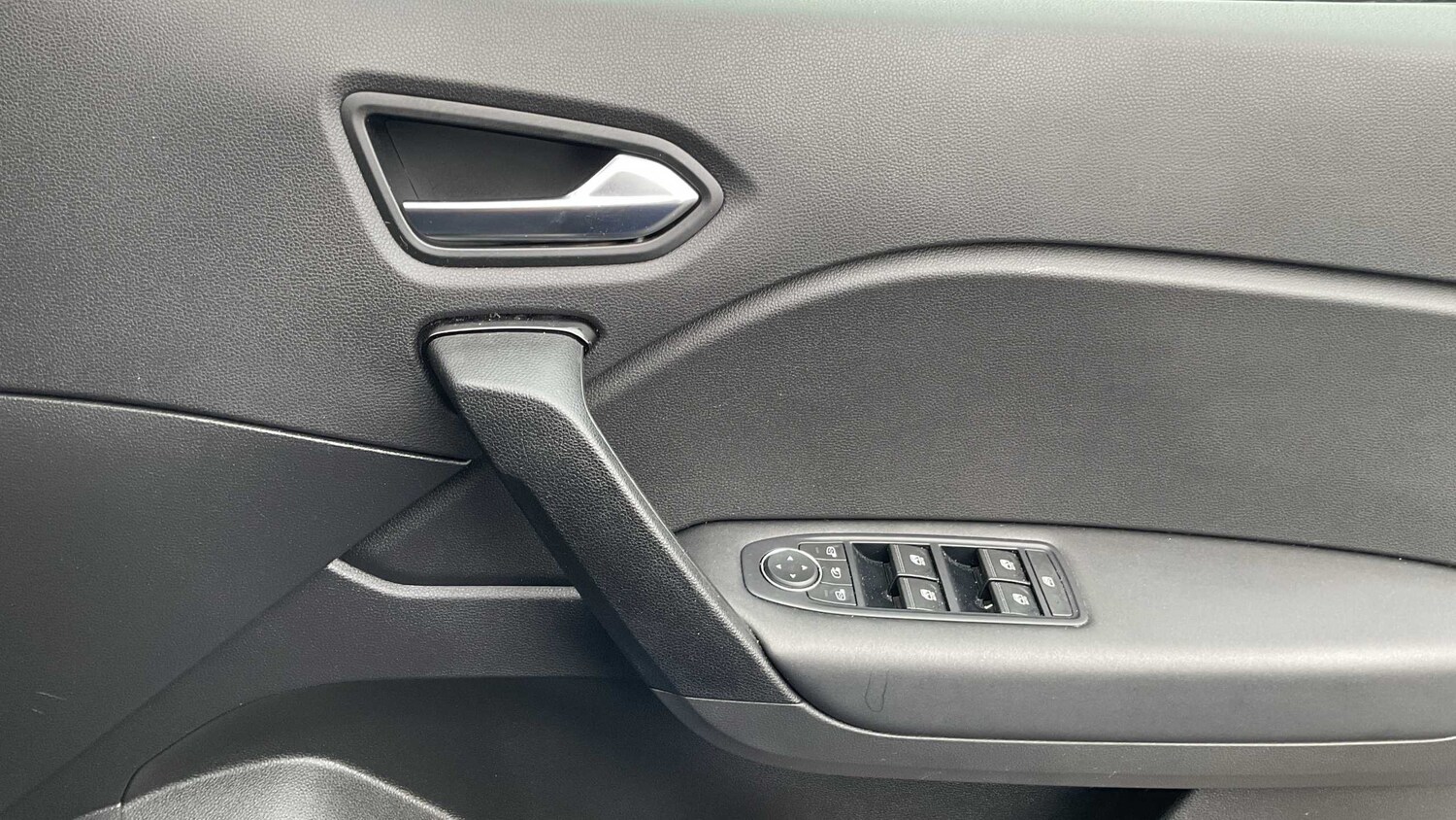 Used Renault Captur 2024 for sale - 76310810: Photo 18