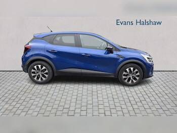 Used Renault Captur 2024 for sale - 76310810: Photo