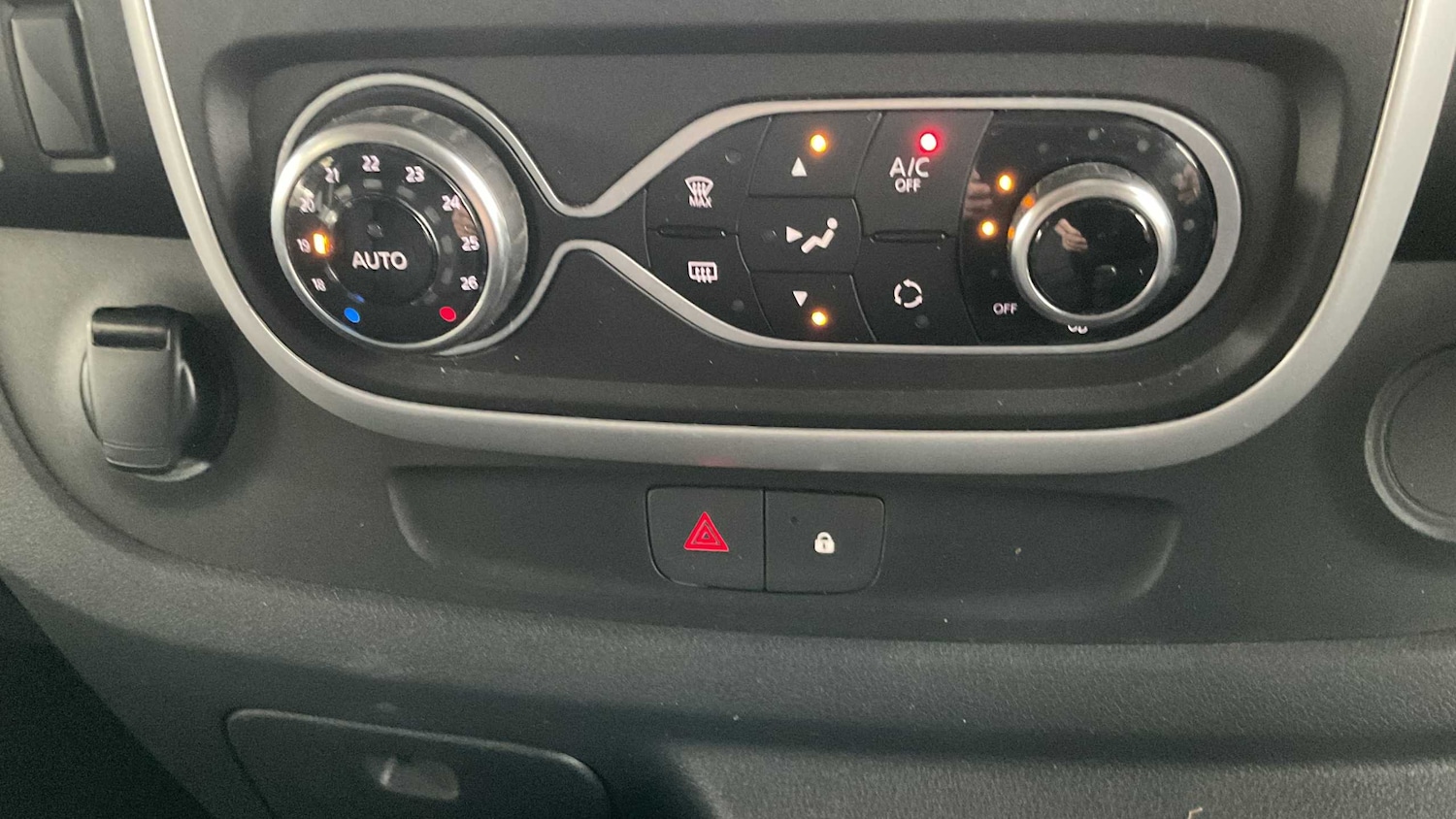 Used Renault Trafic for sale - 78209311: Photo 3