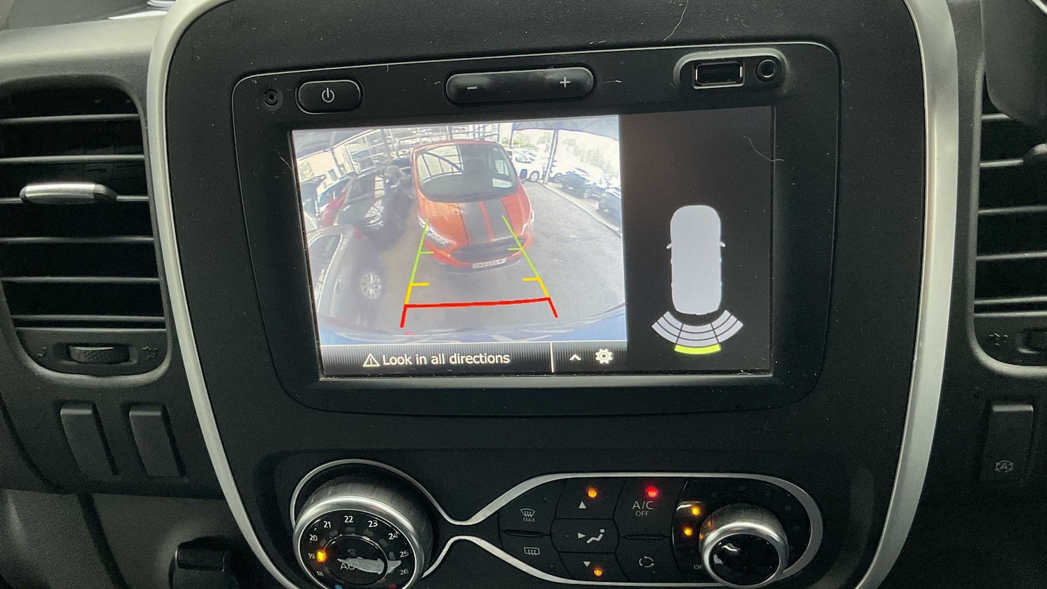 Used Renault Trafic for sale - 78209311: Photo 8