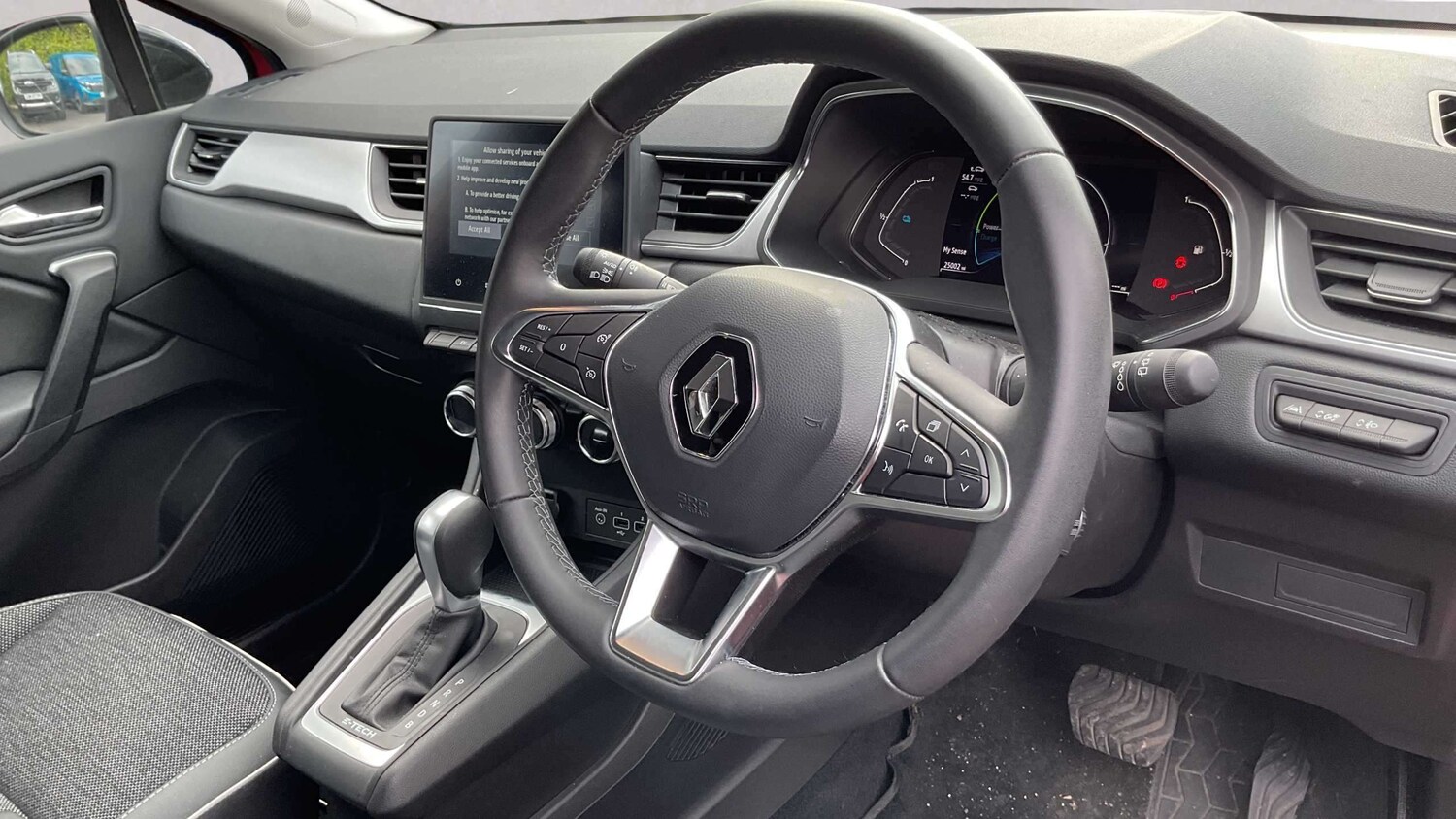 Used Renault Captur 2023 for sale - 77686648: Photo 6