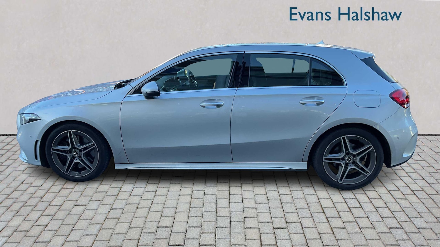 Used Mercedes-Benz A-Class 2018 for sale - 76661747: Photo 4