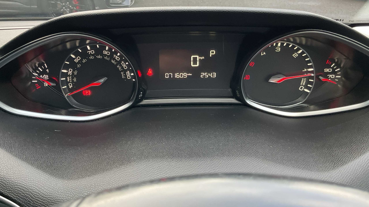 Used Peugeot 308 2016 for sale - 77032192: Photo 10