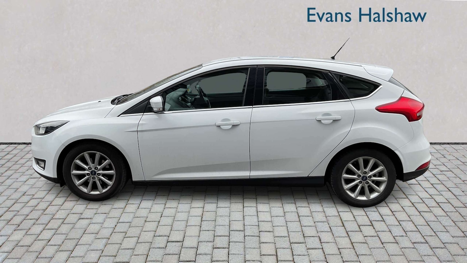 Used Ford Focus 2015 for sale - 78024126: Photo 3