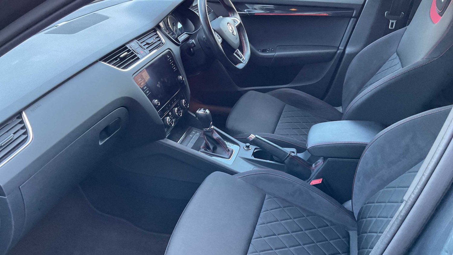 Used Skoda Octavia 2019 for sale - 76842997: Photo 16