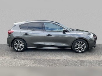 Used Ford Focus 2023 for sale - 76096581: Photo 3