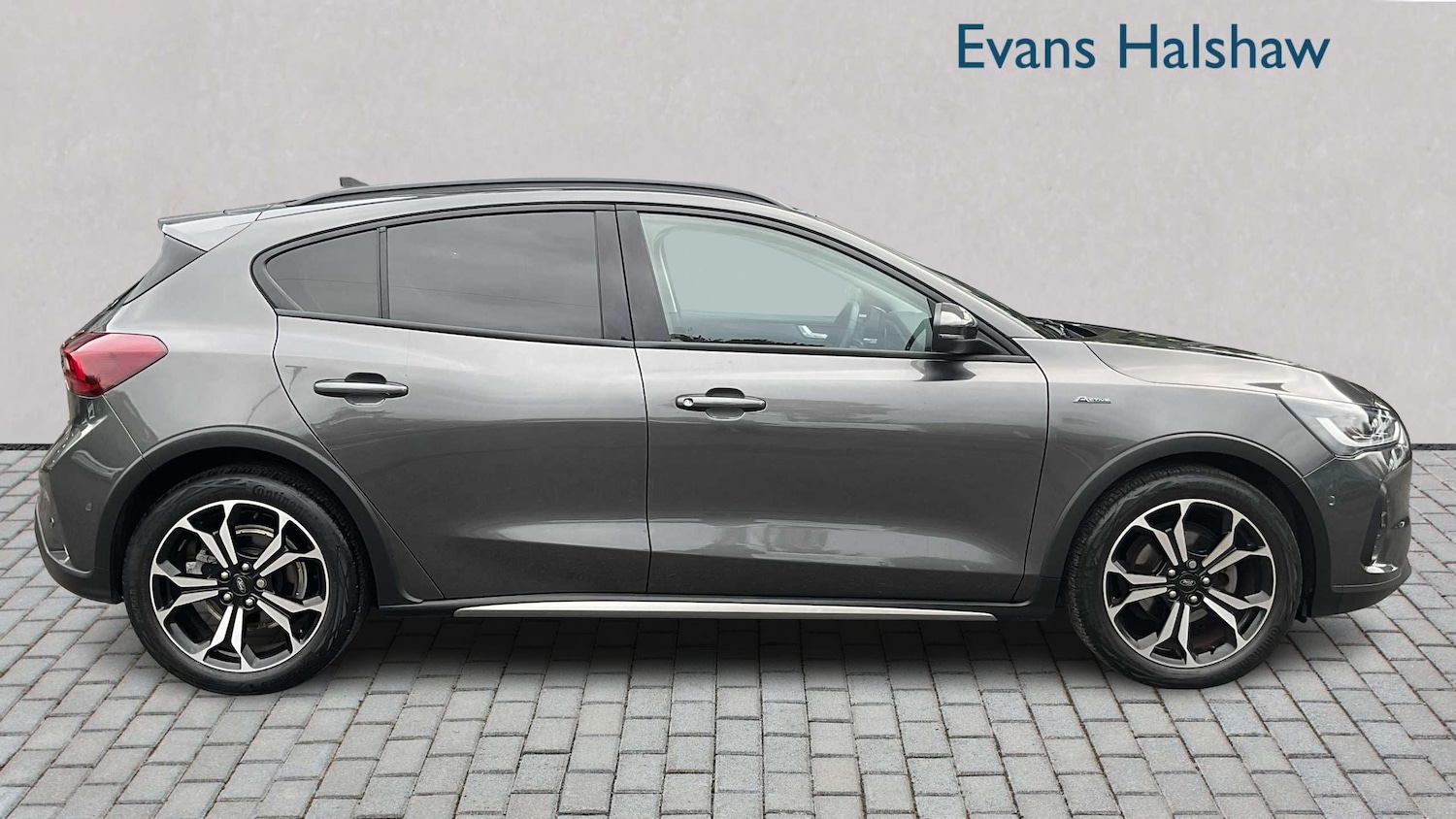 Used Ford Focus 2023 for sale - 76205127: Photo 3