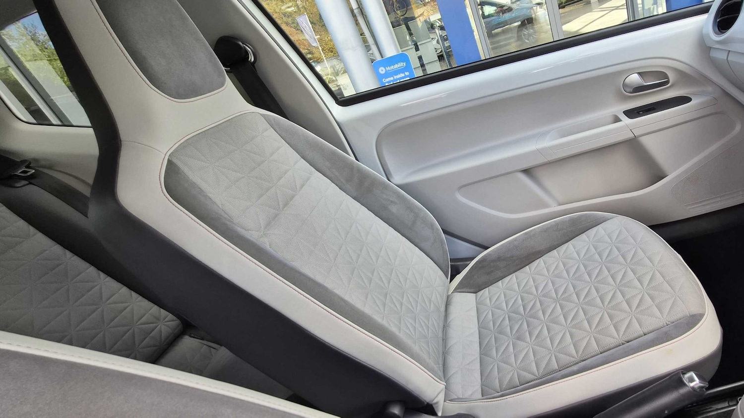 Used Volkswagen up! 2019 for sale - 76141915: Photo 19