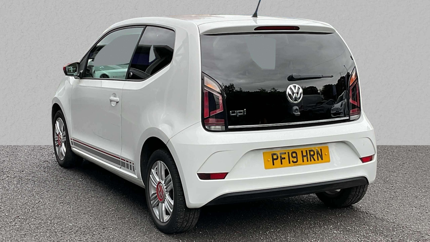 Used Volkswagen up! 2019 for sale - 76141915: Photo 2