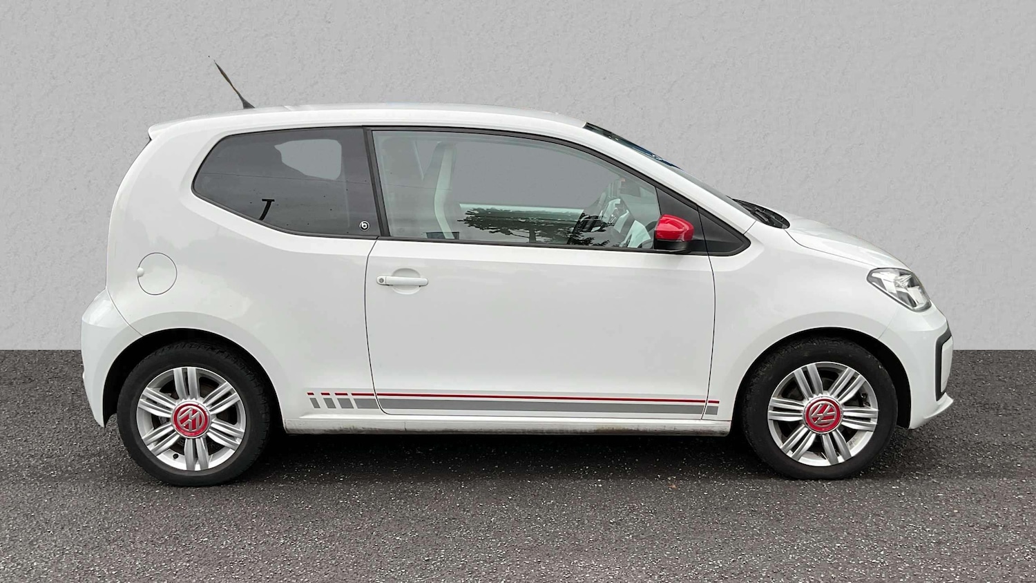 Used Volkswagen up! 2019 for sale - 76141915: Photo 3