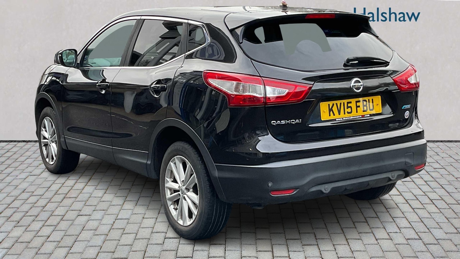 Used Nissan Qashqai 2015 for sale - 77308342: Photo 2