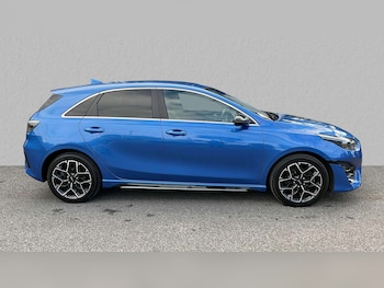 Used Kia Ceed 2023 for sale - 76096592: Photo