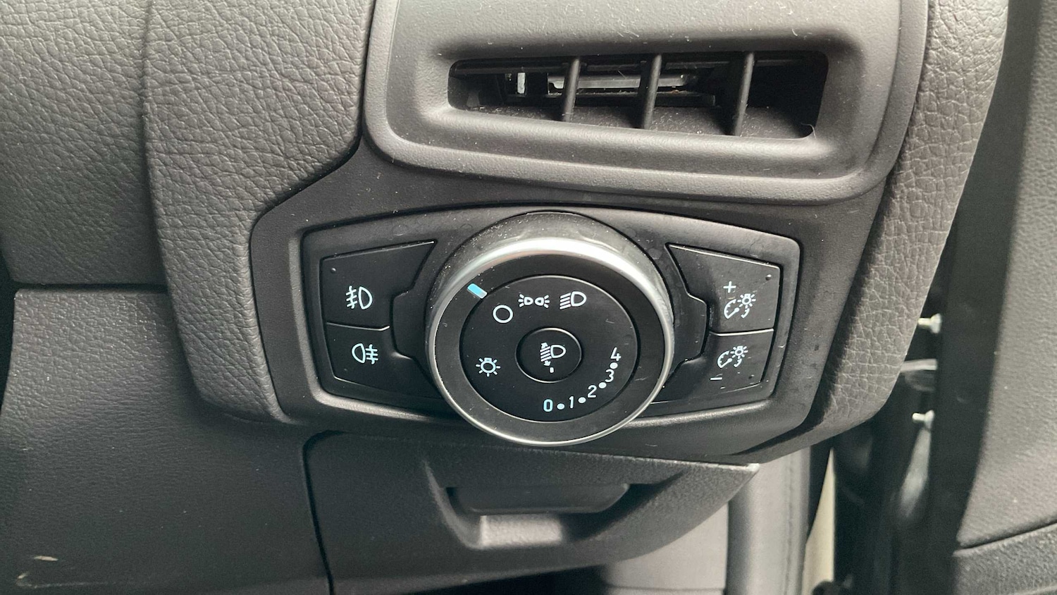 Used Ford Focus 2018 for sale - 76016055: Photo 26