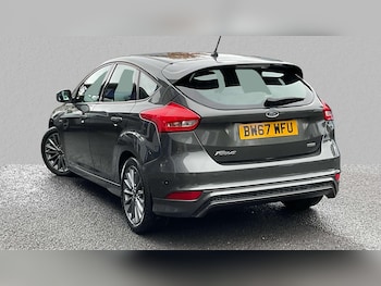 Used Ford Focus 2018 for sale - 76016055: Photo 2