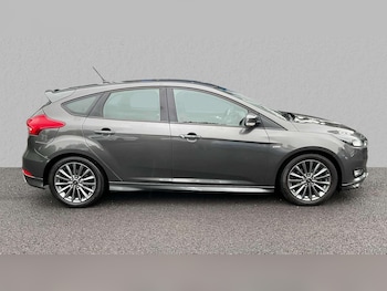 Used Ford Focus 2018 for sale - 76016055: Photo 3