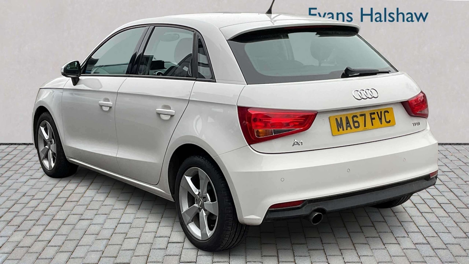 Used Audi A1 2017 for sale - 77827399: Photo 2