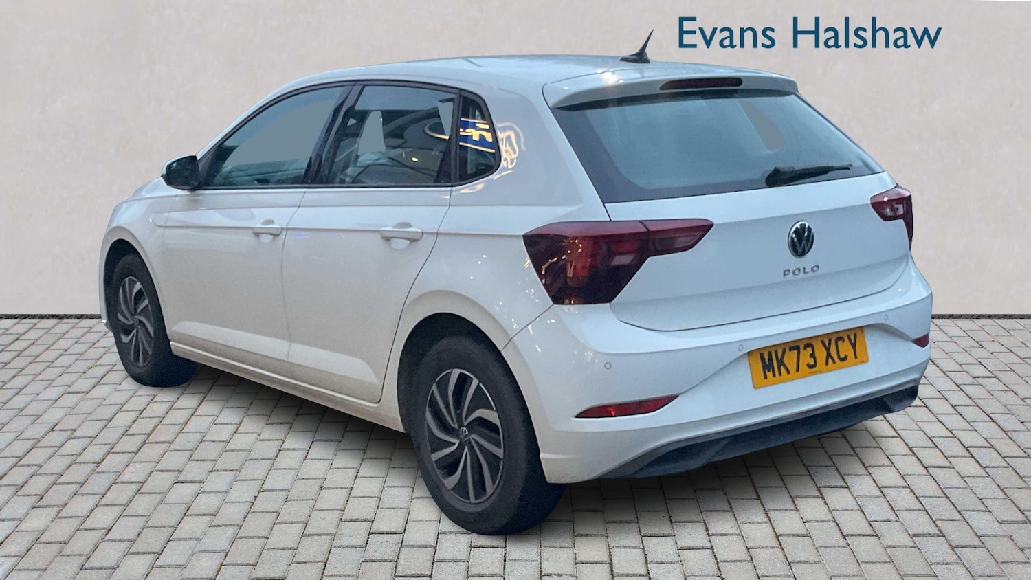 Used Volkswagen Polo 2023 for sale - 77500313: Photo 2