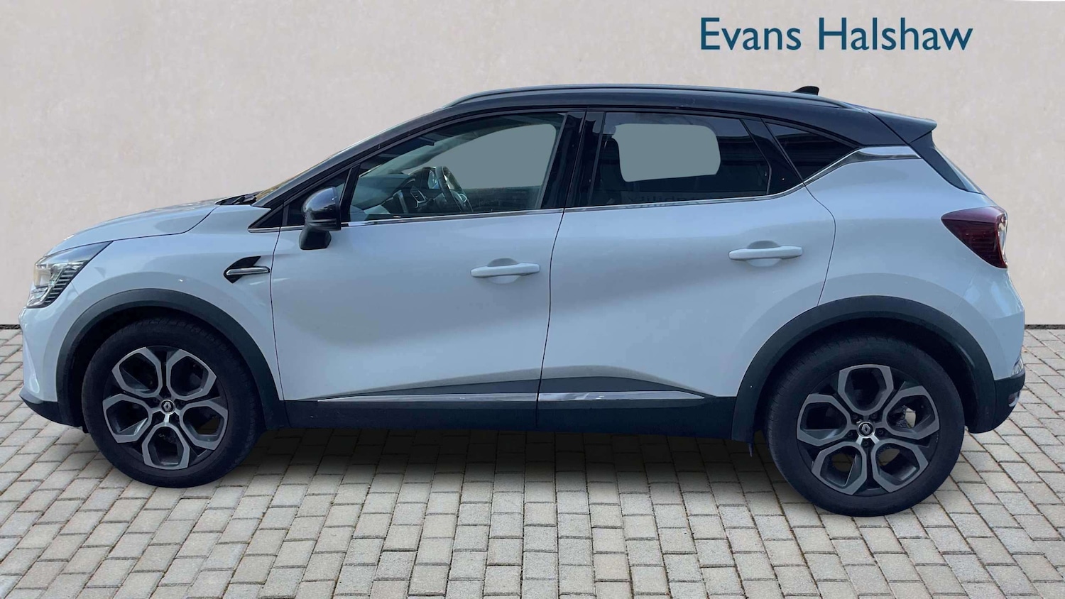 Used Renault Captur 2023 for sale - 77972903: Photo 3