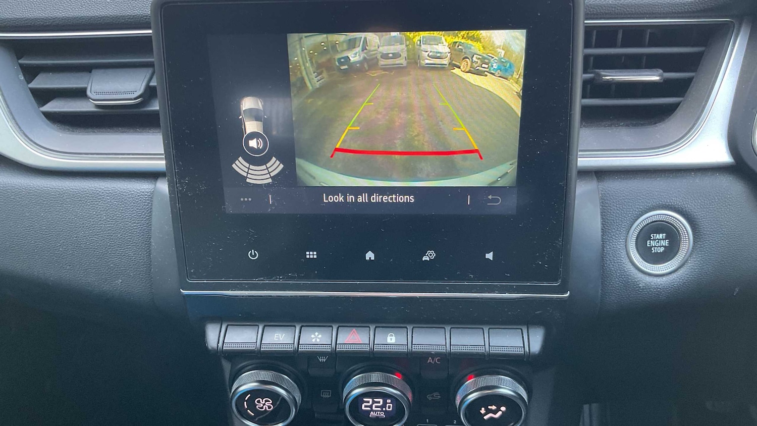 Used Renault Captur 2023 for sale - 77972903: Photo 8