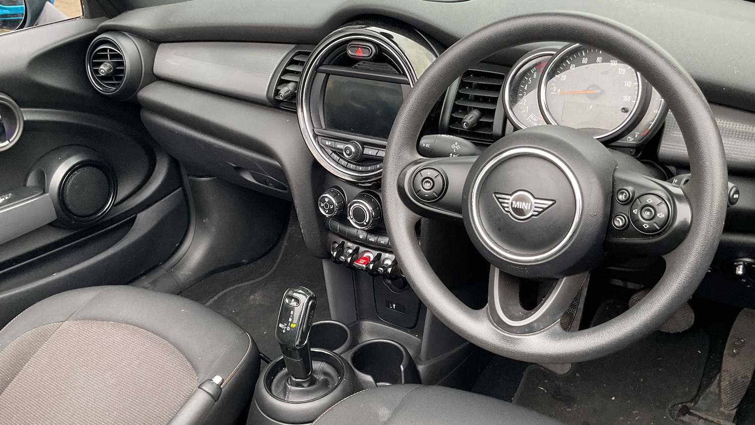 Used MINI Convertible 2019 for sale - 77270290: Photo 8