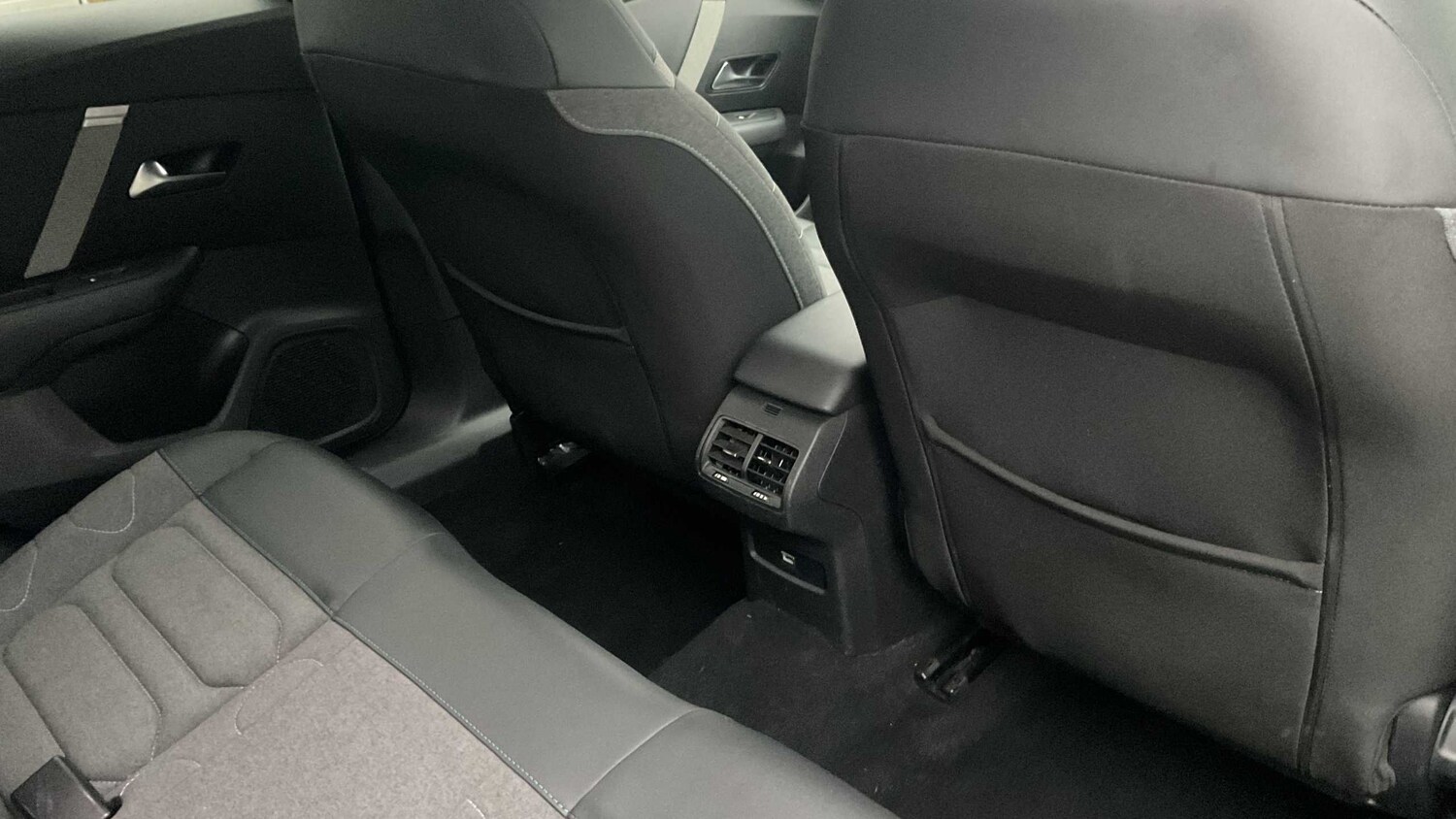 Used Citroen C4 2022 for sale - 77698889: Photo 12