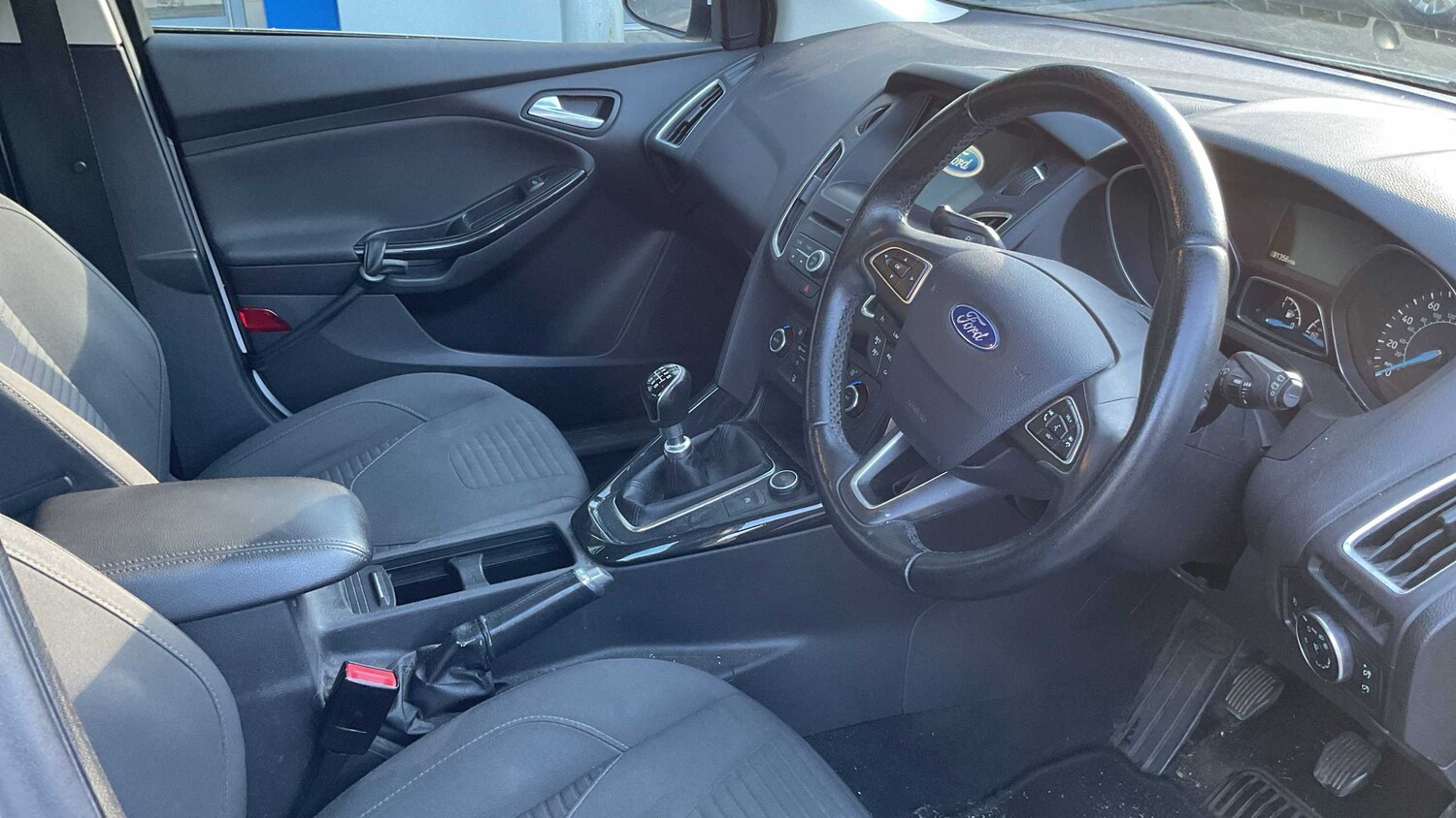 Used Ford Focus 2017 for sale - 76045233: Photo 6