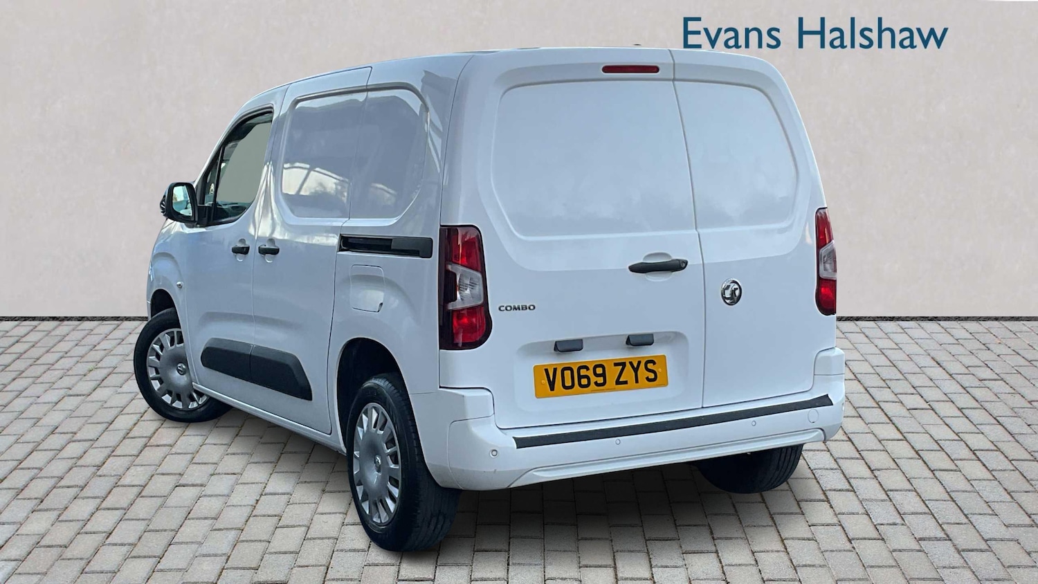 Used Vauxhall Combo 2019 for sale - 77428975: Photo 2