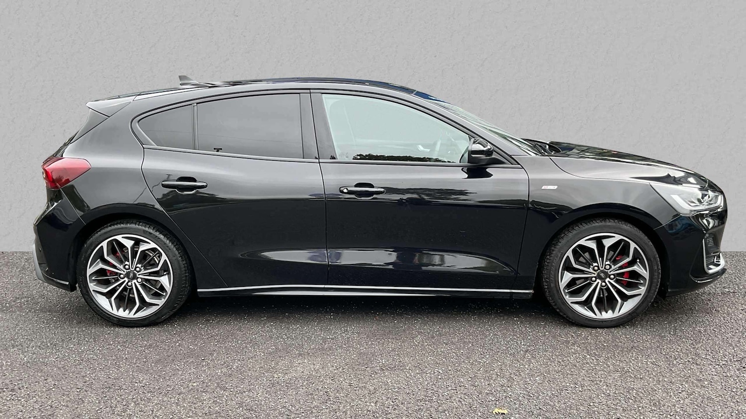 Used Ford Focus 2023 for sale - 76087872: Photo 3