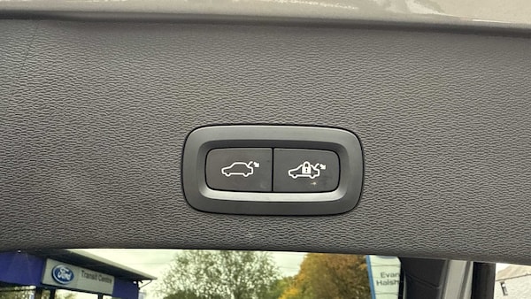 Used Volvo C40 2024 for sale - 76286255: Photo 11