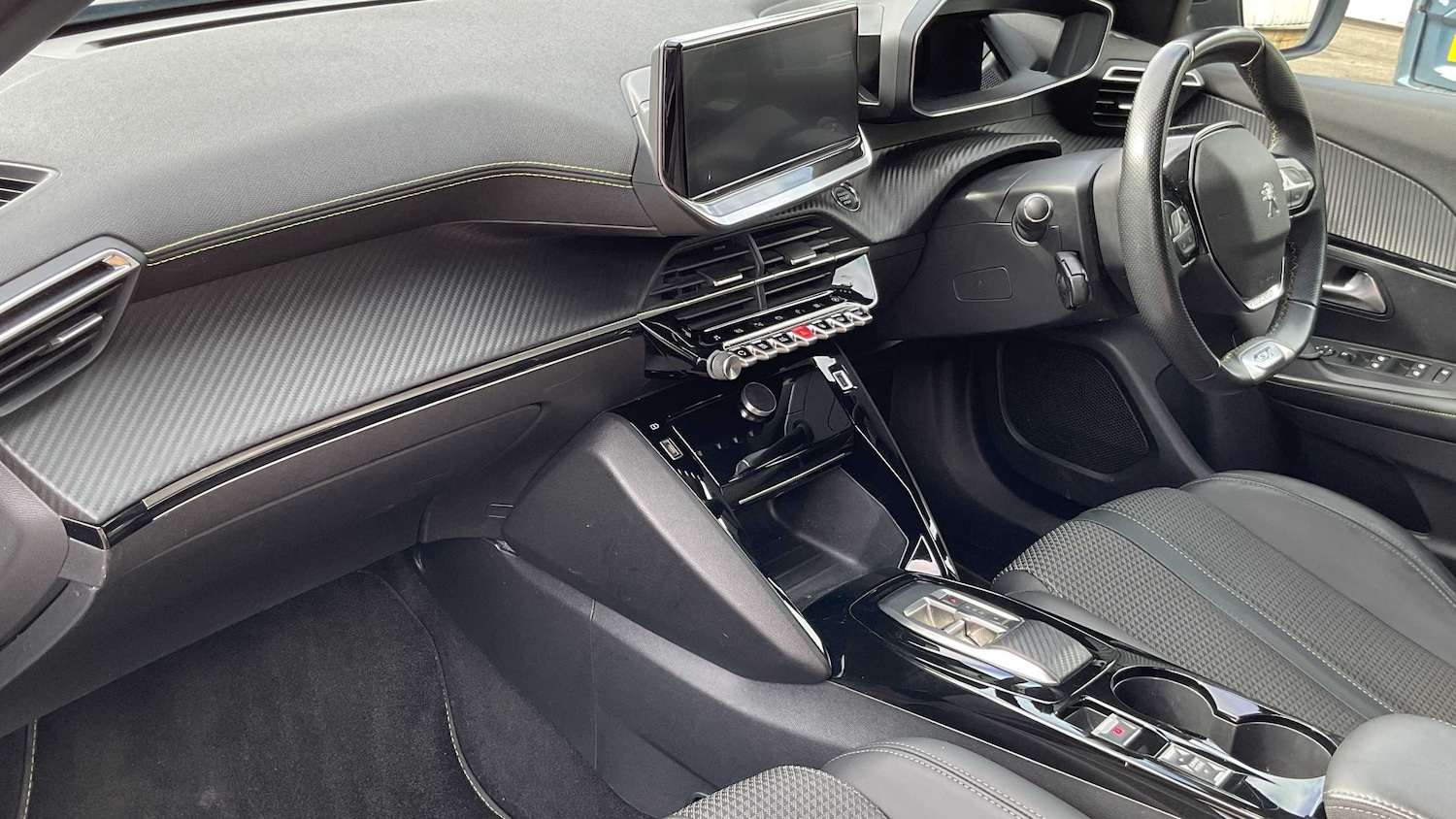 Used Peugeot 2008 2023 for sale - 78010537: Photo 13