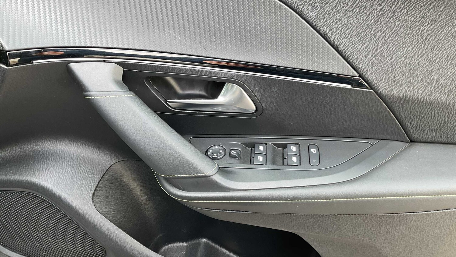 Used Peugeot 2008 2023 for sale - 78010537: Photo 20