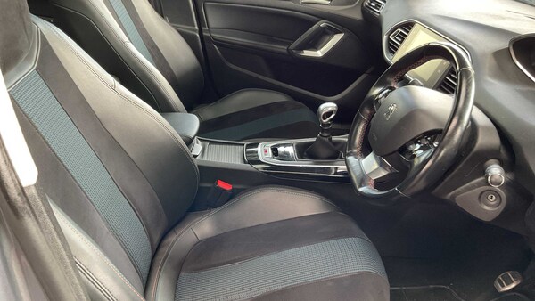 Used Peugeot 308 2018 for sale - 76016063: Photo 6