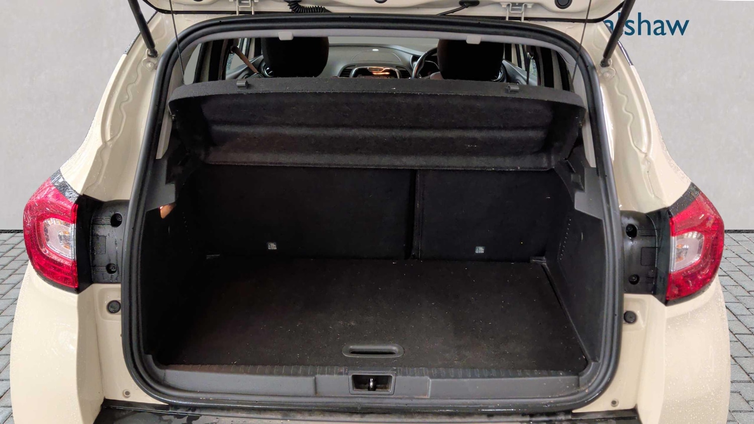 Used Renault Captur 2016 for sale - 76390721: Photo 4