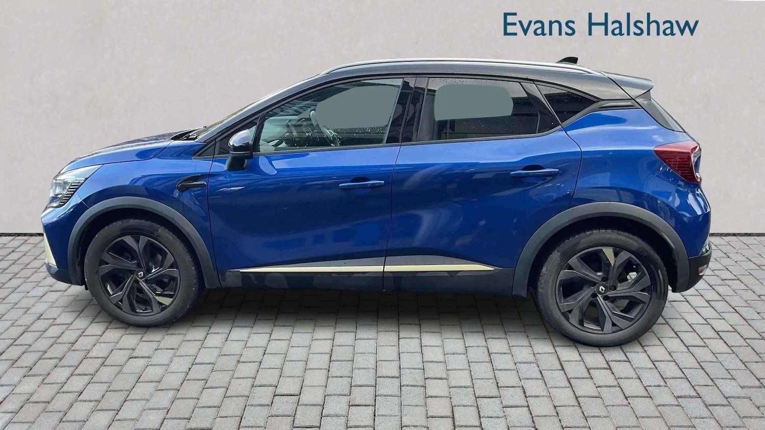 Used Renault Captur 2024 for sale - 77928340: Photo 3