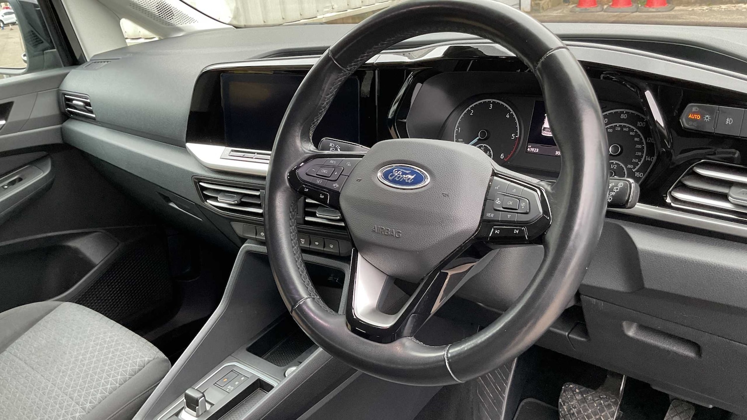 Used Ford Tourneo Connect 2023 for sale - 78149116: Photo 8