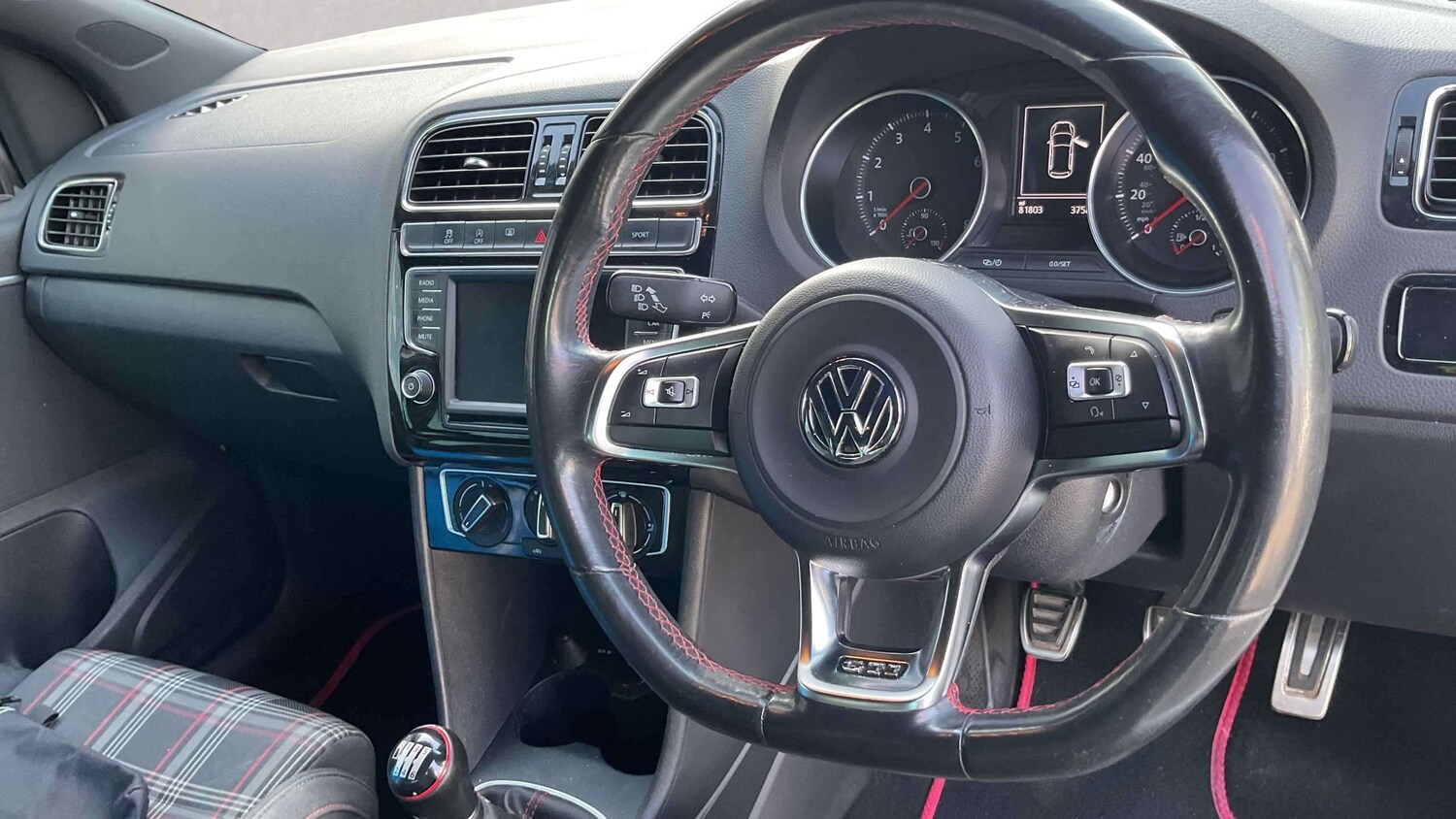 Used Volkswagen Polo 2016 for sale - 77972931: Photo 6