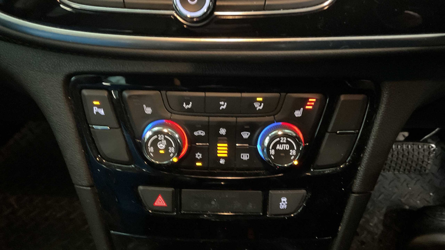 Used Vauxhall Mokka X 2017 for sale - 77112412: Photo 8