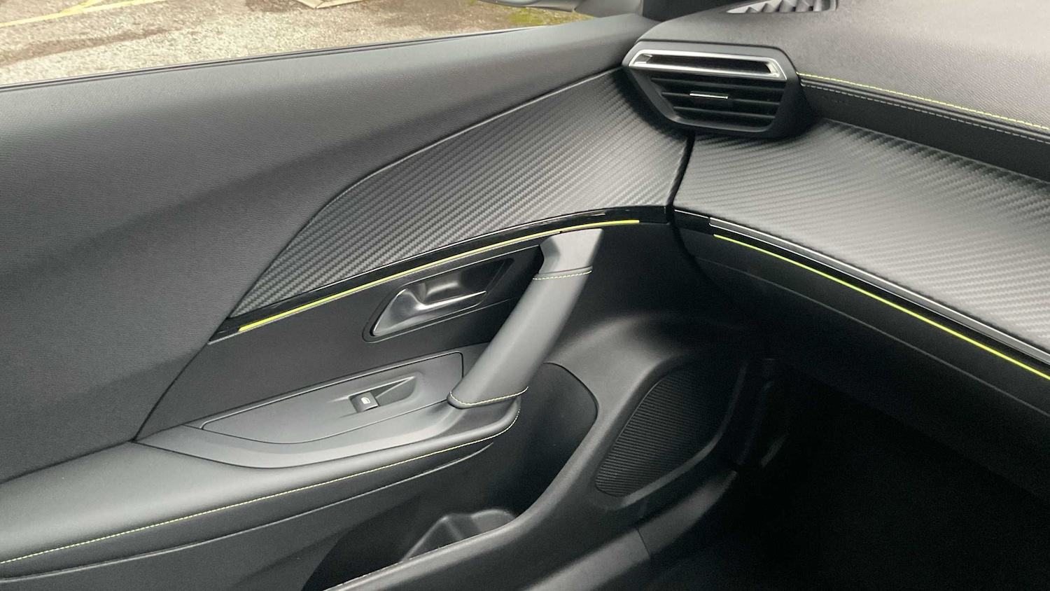 Used Peugeot 2008 2024 for sale - 76827514: Photo 11