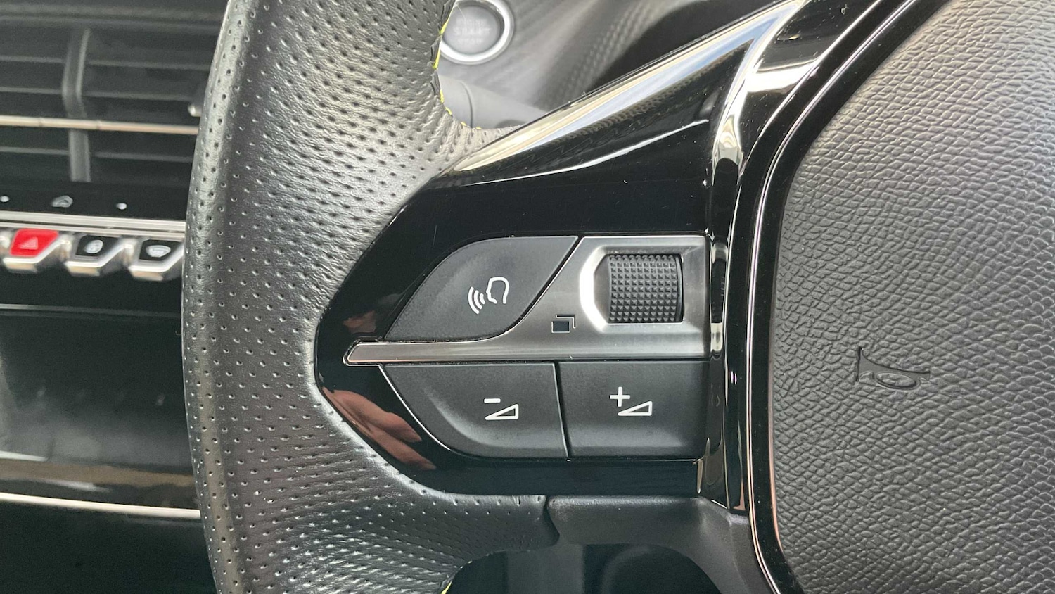 Used Peugeot 2008 2023 for sale - 77500246: Photo 20