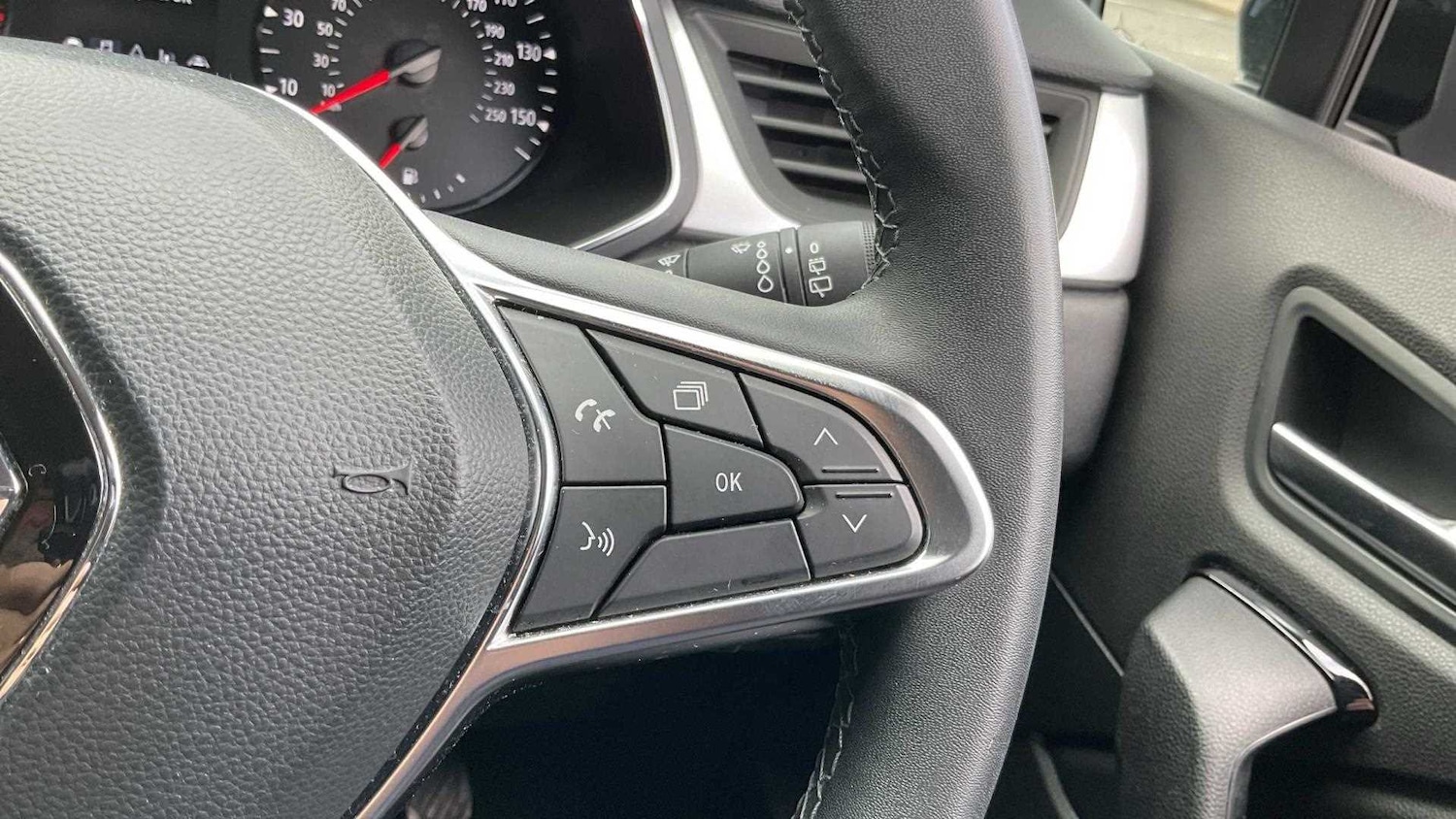 Used Renault Captur 2022 for sale - 76540737: Photo 24