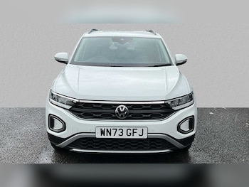 Used Volkswagen T-Roc 2023 for sale - 75785179: Photo