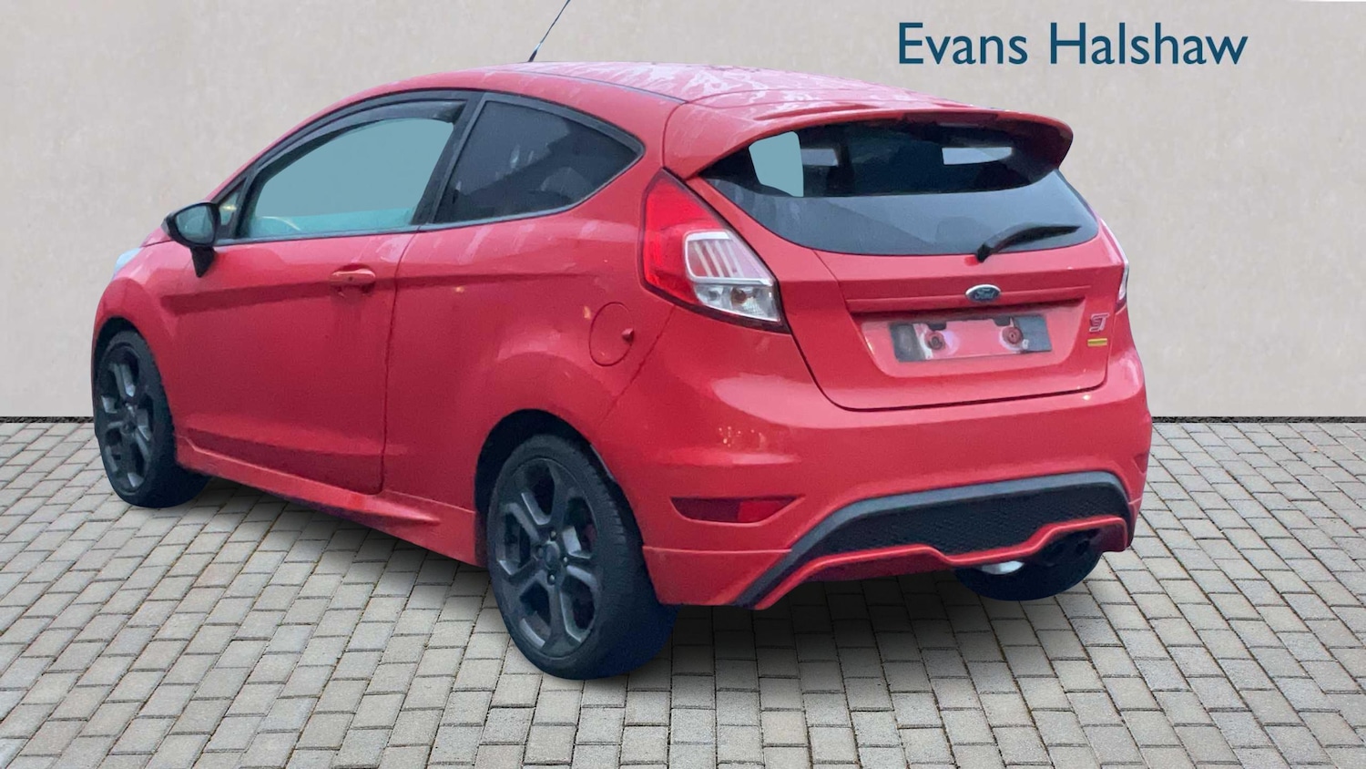 Used Ford Fiesta 2015 for sale - 77233062: Photo 2