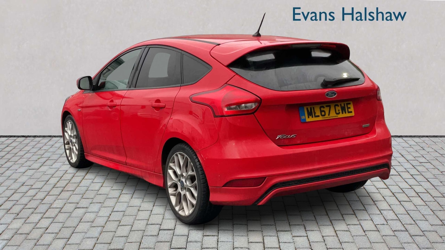 Used Ford Focus 2017 for sale - 77134857: Photo 2