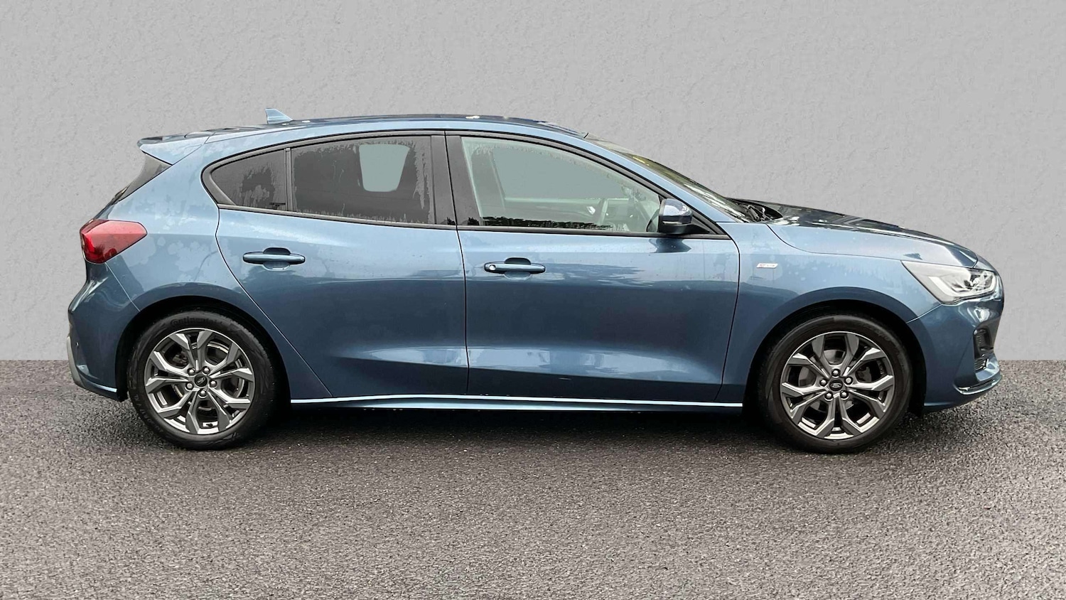 Used Ford Focus 2023 for sale - 76141859: Photo 3