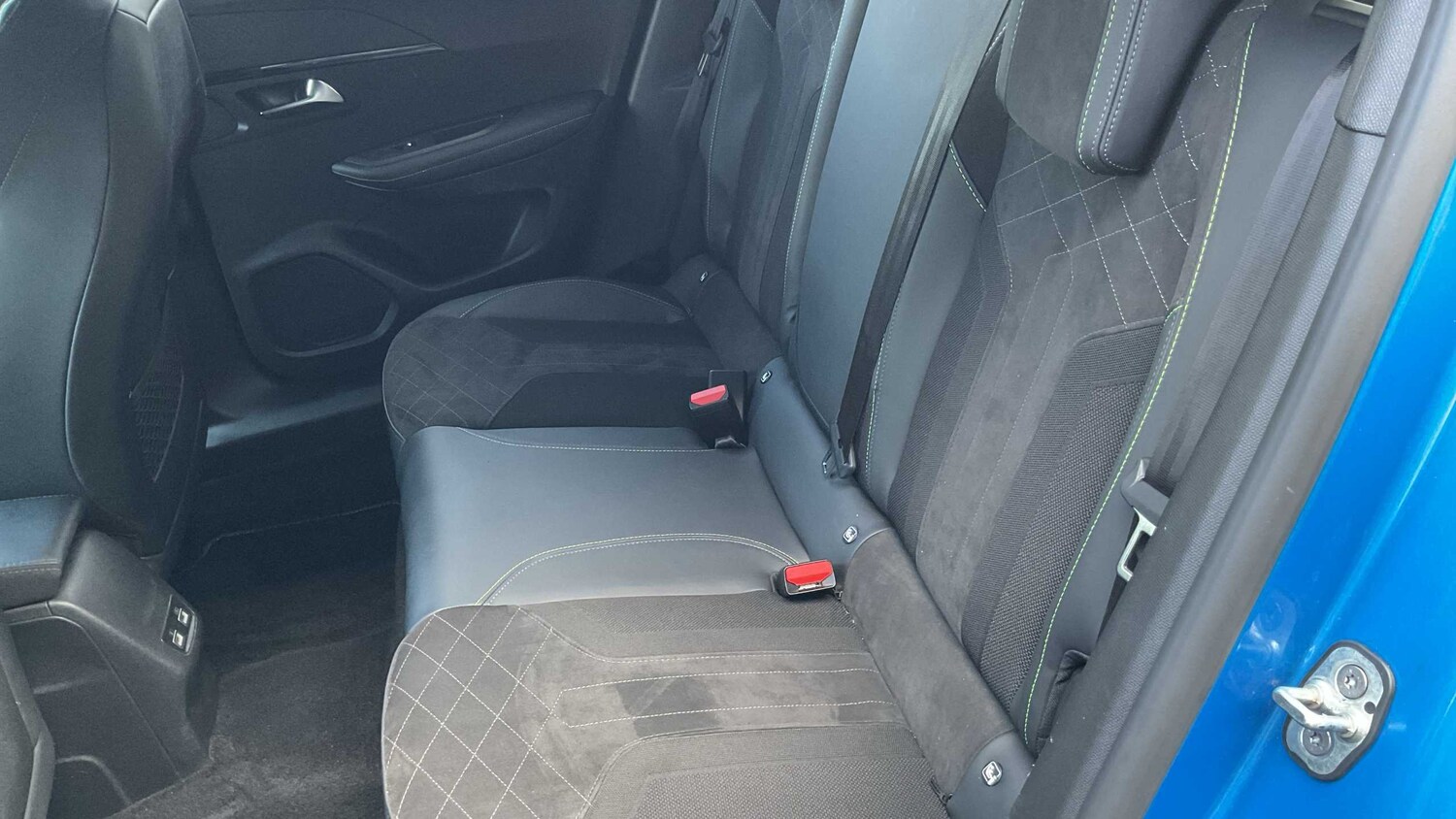 Used Peugeot 2008 2022 for sale - 76662033: Photo 15